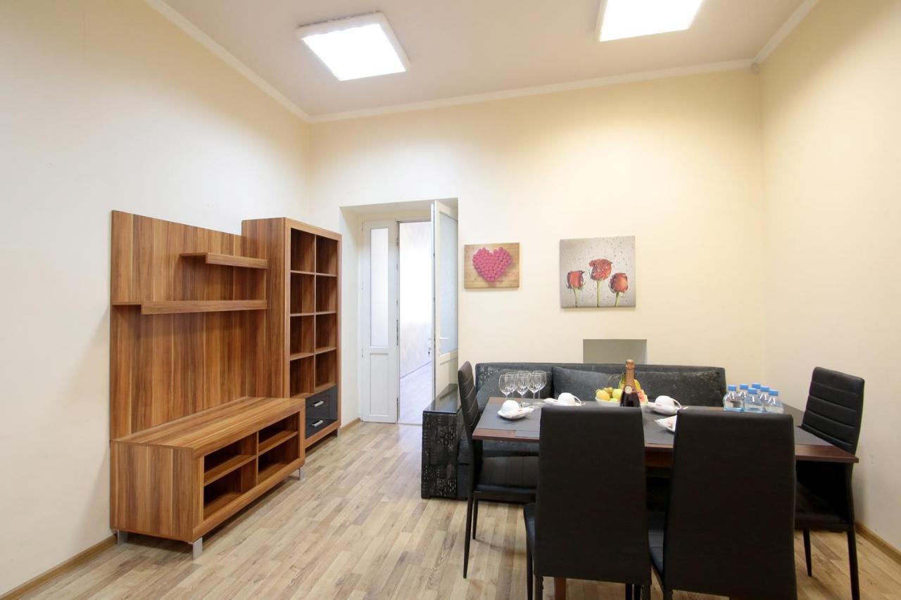 Deluxe Apartments 1326 Львів Екстер'єр фото
